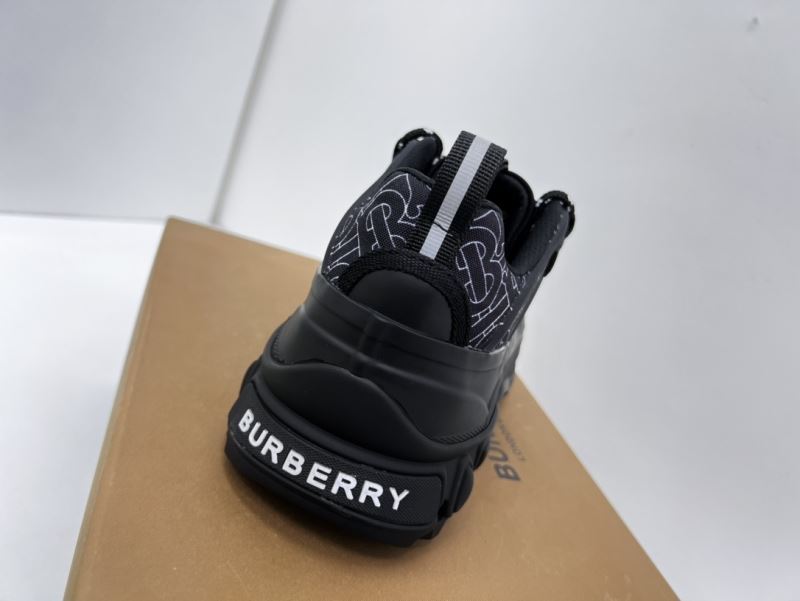 Burberry Low Shoes